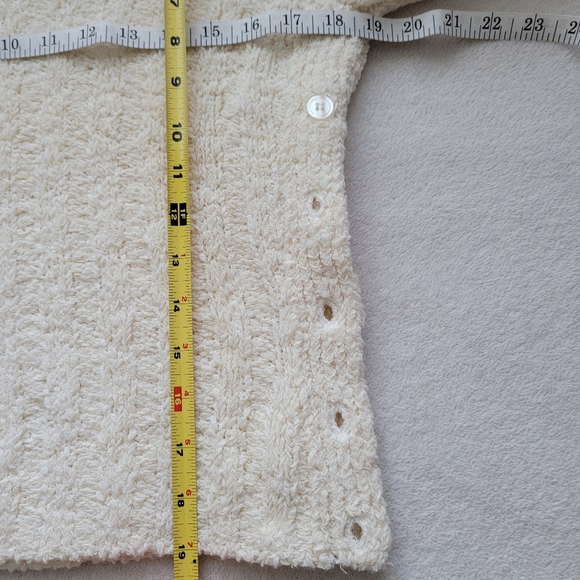 Cropped Side-Button Cream Sweater NWOT | Women's Small Turtleneck Loose Knit - Picture 4 of 16
